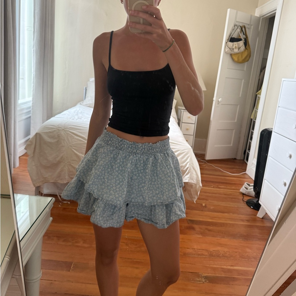 American Eagle Blue Floral Skirt (size small)